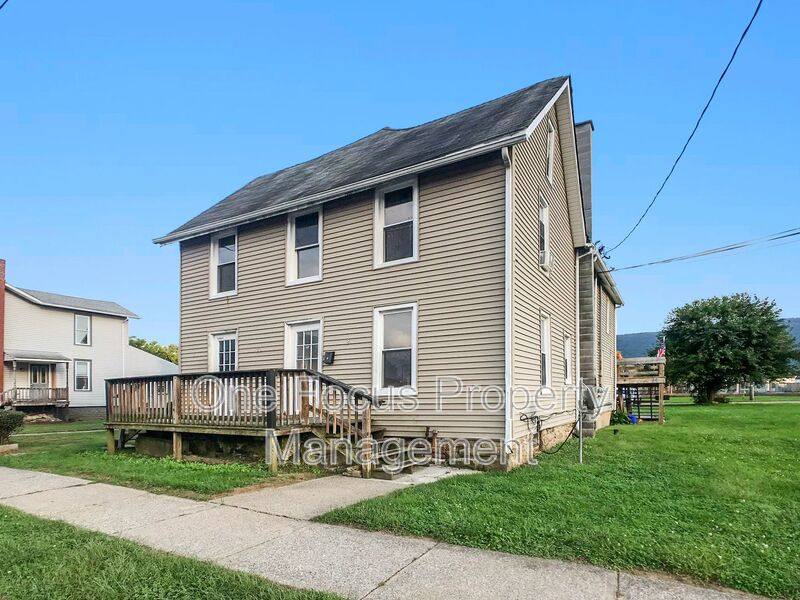 Apartment for rent at 300 W Clinton St #3, Lock Haven, PA 17745
