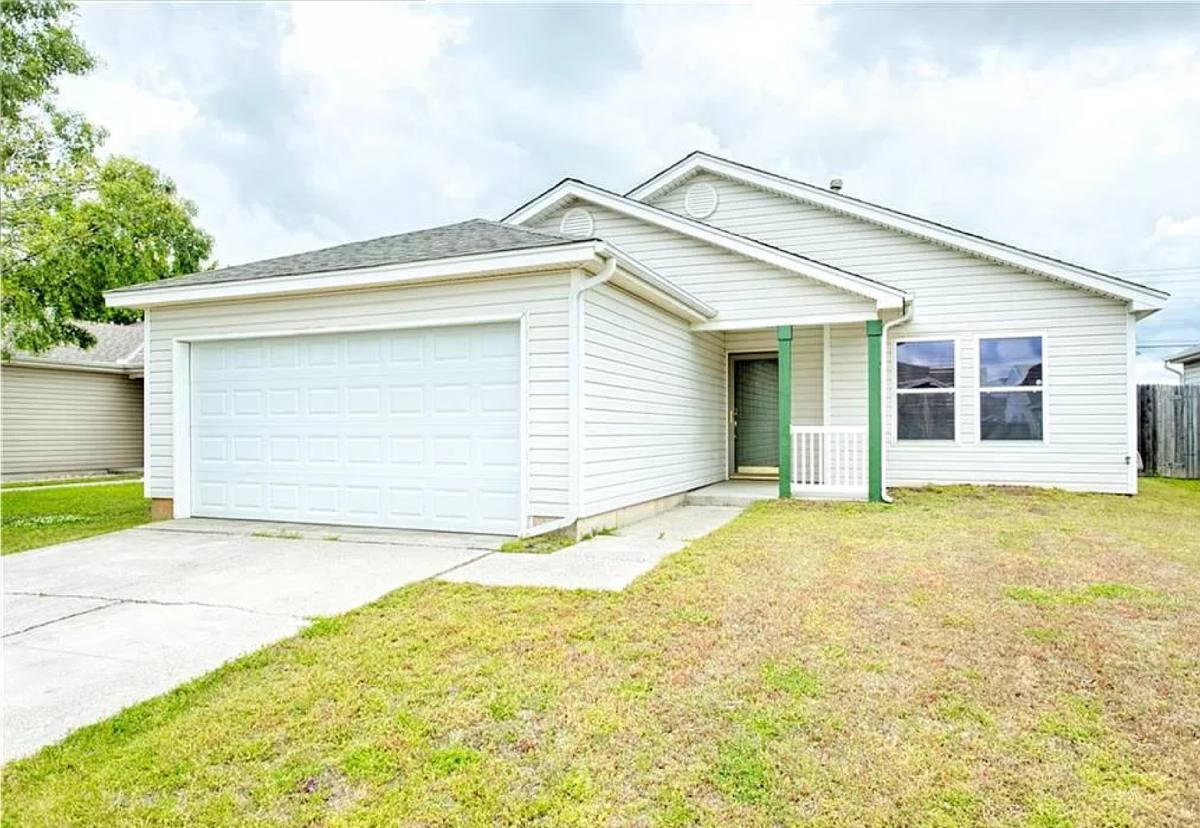 House for rent at 15420 Acacia Rd, Oklahoma City, OK 73170