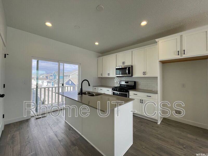Townhouse for rent at 6726 W 11800 S, South Jordan, UT 84009
