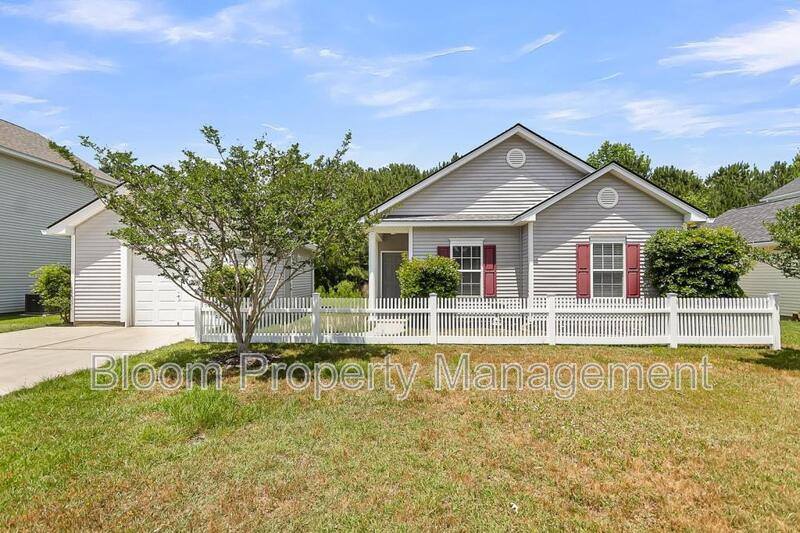 House for rent at 317 Savannah River Dr, Summerville, SC 29485