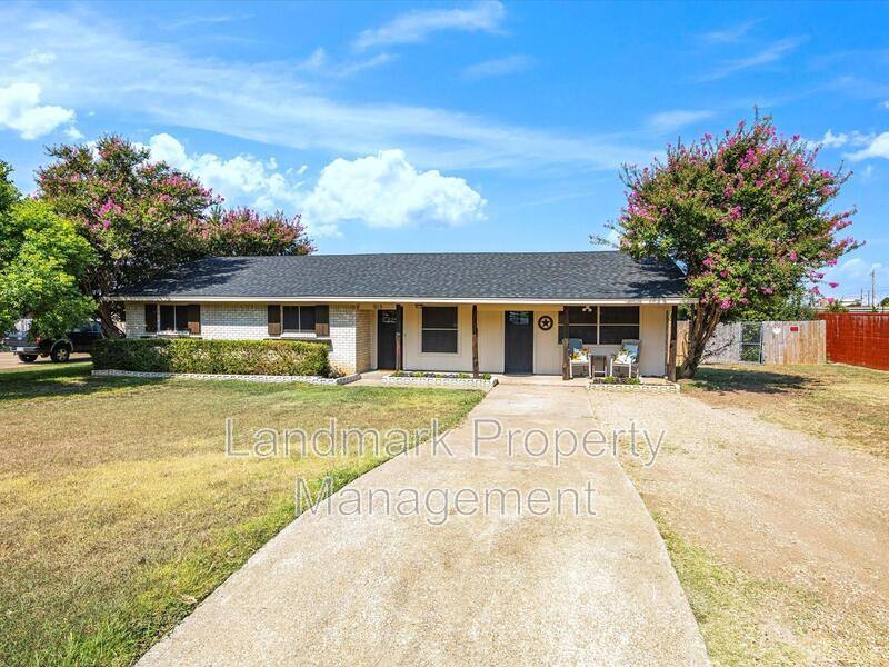 House for rent at 513 Bluebonnet, Red Oak, TX 75154