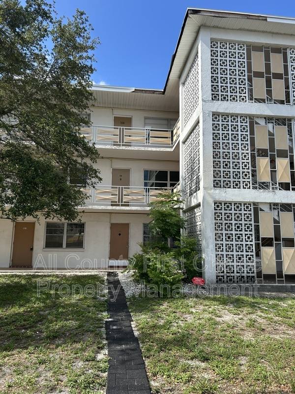 Condo for rent at 911 Washington Ave #217, Largo, FL 33770