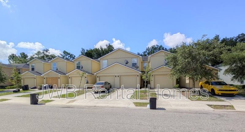 Townhouse for rent at 7820 Playschool Lane, Jacksonville, FL 32210
