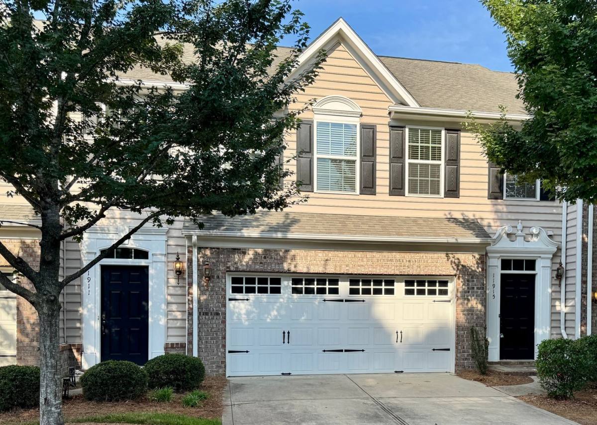 Townhouse for rent at 11915 Elizabeth Madison Court McCarley, Charlotte, NC 28277