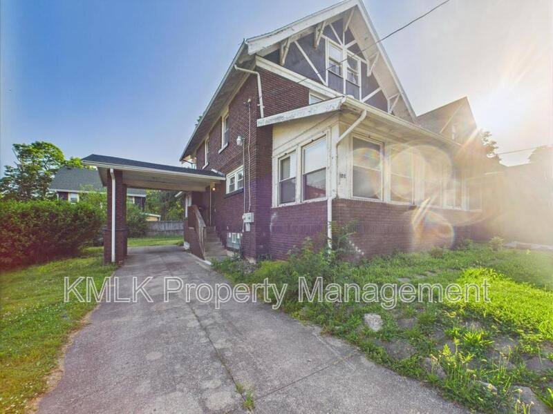 Apartment for rent at 855 Work Dr, Akron, OH 44320