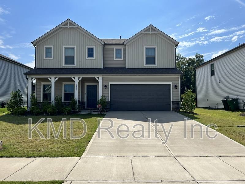 House for rent at 8411 Flint Hill Dr, Charlotte, NC 28273