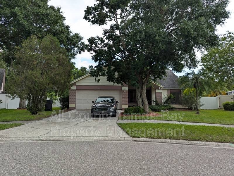 House for rent at 12032 Steppingstone Blvd, Tampa, FL 33635