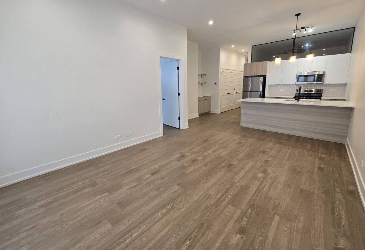 Apartment for rent at 3312 N Halsted St #3R, Chicago, IL 60657