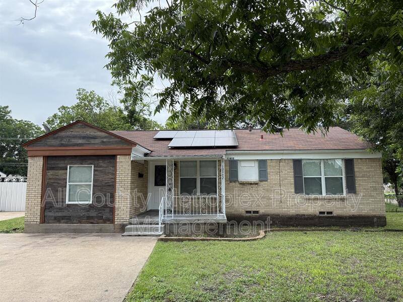 House for rent at 10402 Desdemona Dr, Dallas, TX 75228