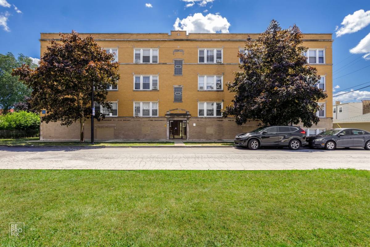 Apartment for rent at 1900 S 51st Ave 5109 W 19th St 3 #3, Cicero, IL 60804
