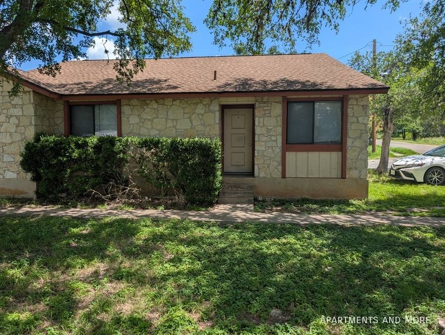 Apartment for rent at 1000 Columbia #B, San Marcos, TX 78666