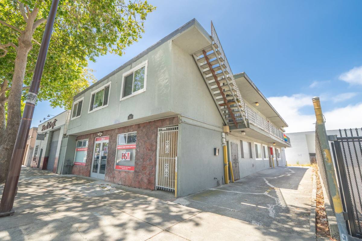 Apartment for rent at 2822 San Pablo Ave, Berkeley, CA 94702