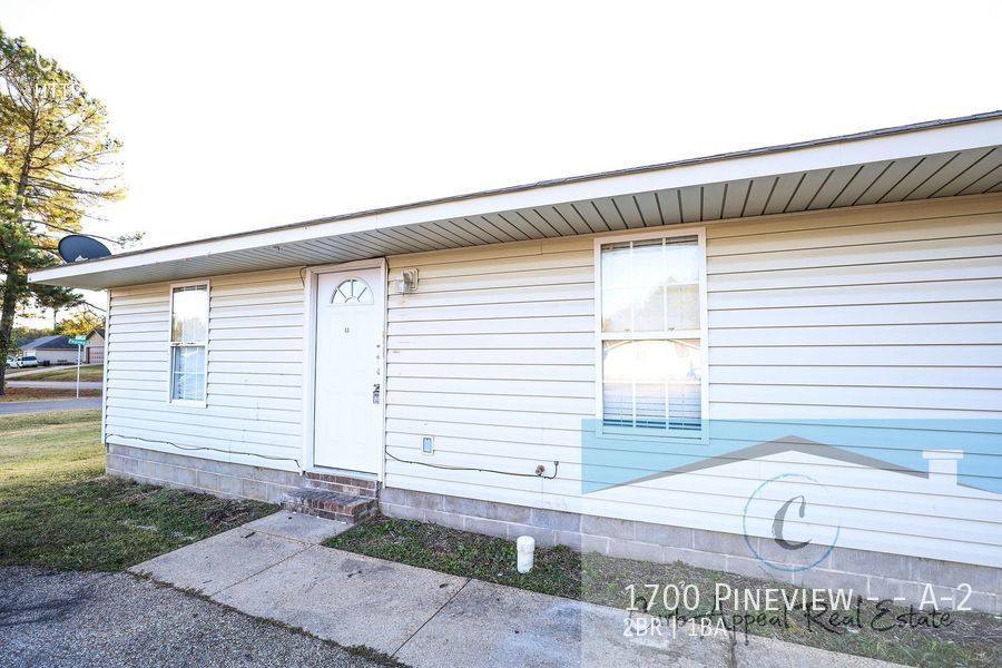 Apartment for rent at 1700 Pineview #A-2, Jonesboro, AR 72401