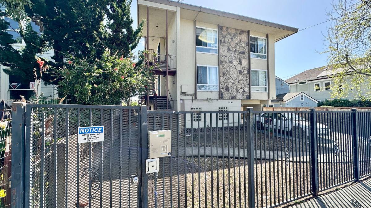 Apartment for rent at 1816 Fairview St, Berkeley, CA 94703