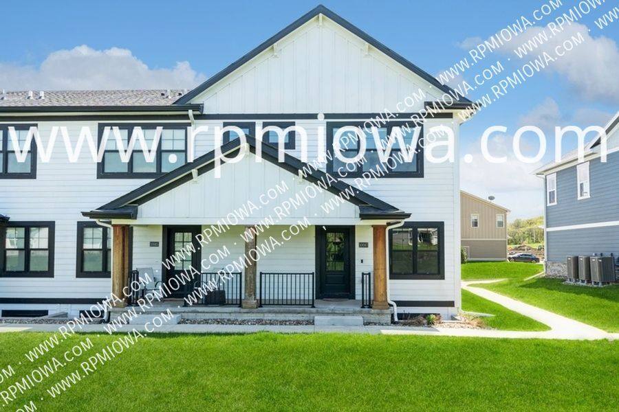 Townhouse for rent at 10097 Stark Dr, West Des Moines, IA 50266