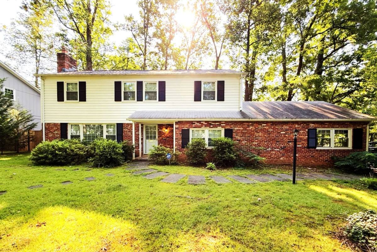 House for rent at 9303 Fernwood Rd, Bethesda, MD 20817