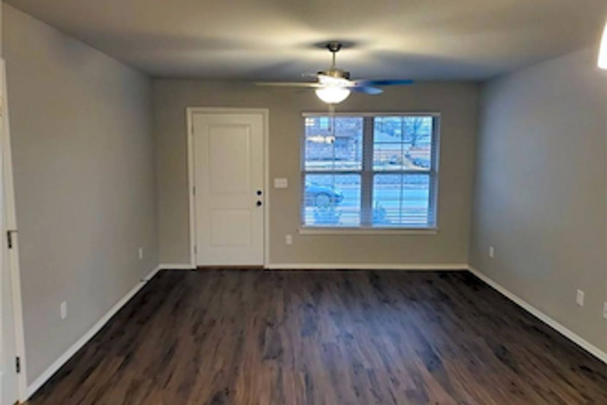 Townhouse for rent at 1707 E Montclair Ave, Siloam Springs, AR 72761