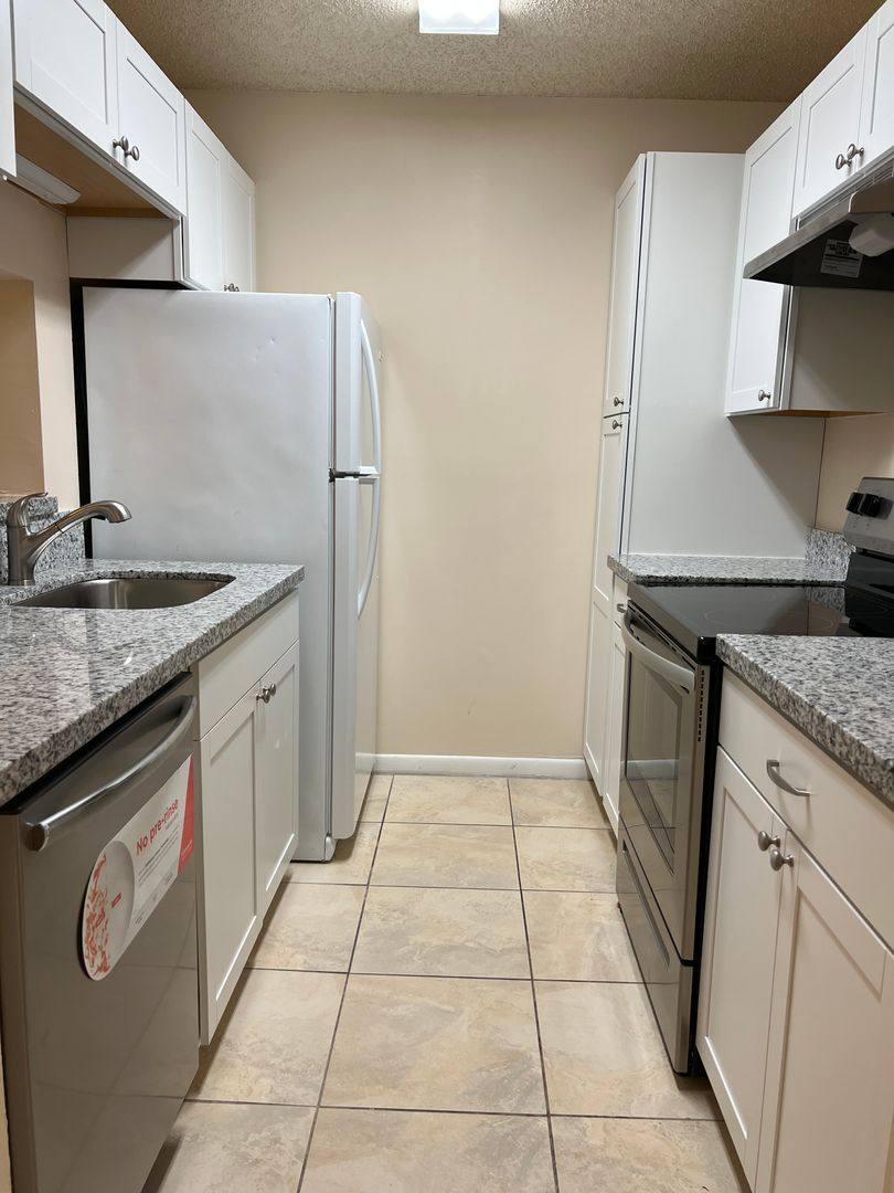 Apartment for rent at 4261 W McNab Rd, Pompano Beach, FL 33069