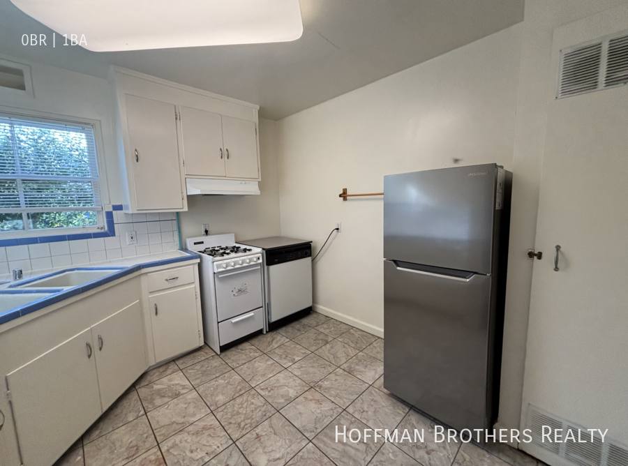 Apartment for rent at 1154 Hearst Ave #C, Berkeley, CA 94702