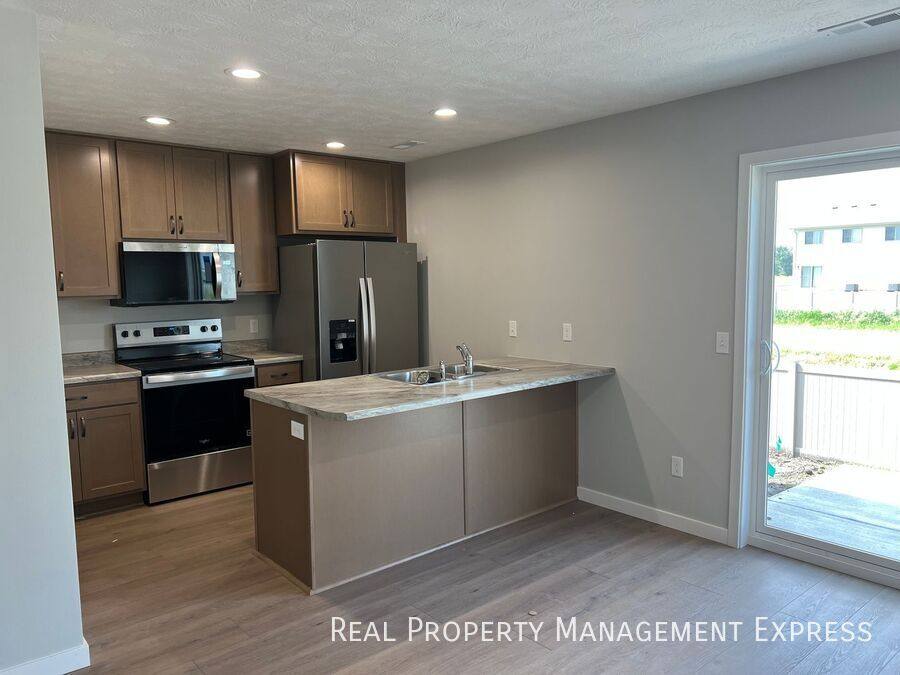 House for rent at 9664 W Tunis Dr, Sioux Falls, SD 57106