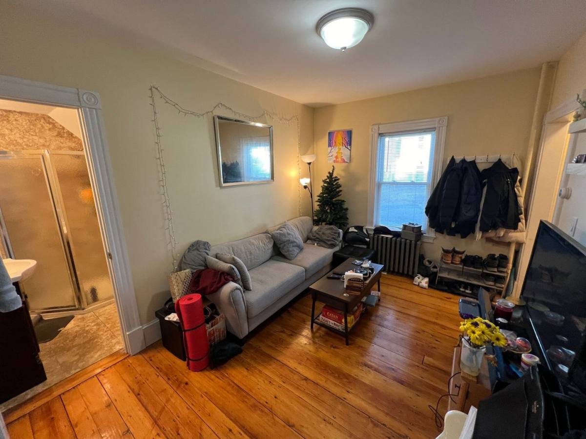 Apartment for rent at 6 White St Place #A1, Cambridge, MA 02140