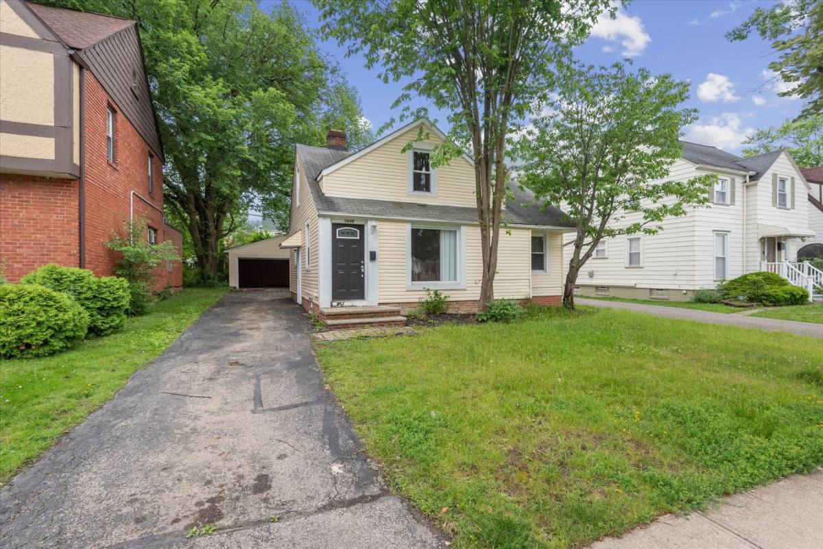 House for rent at 3846 E Antisdale Rd, Cleveland, OH 44118