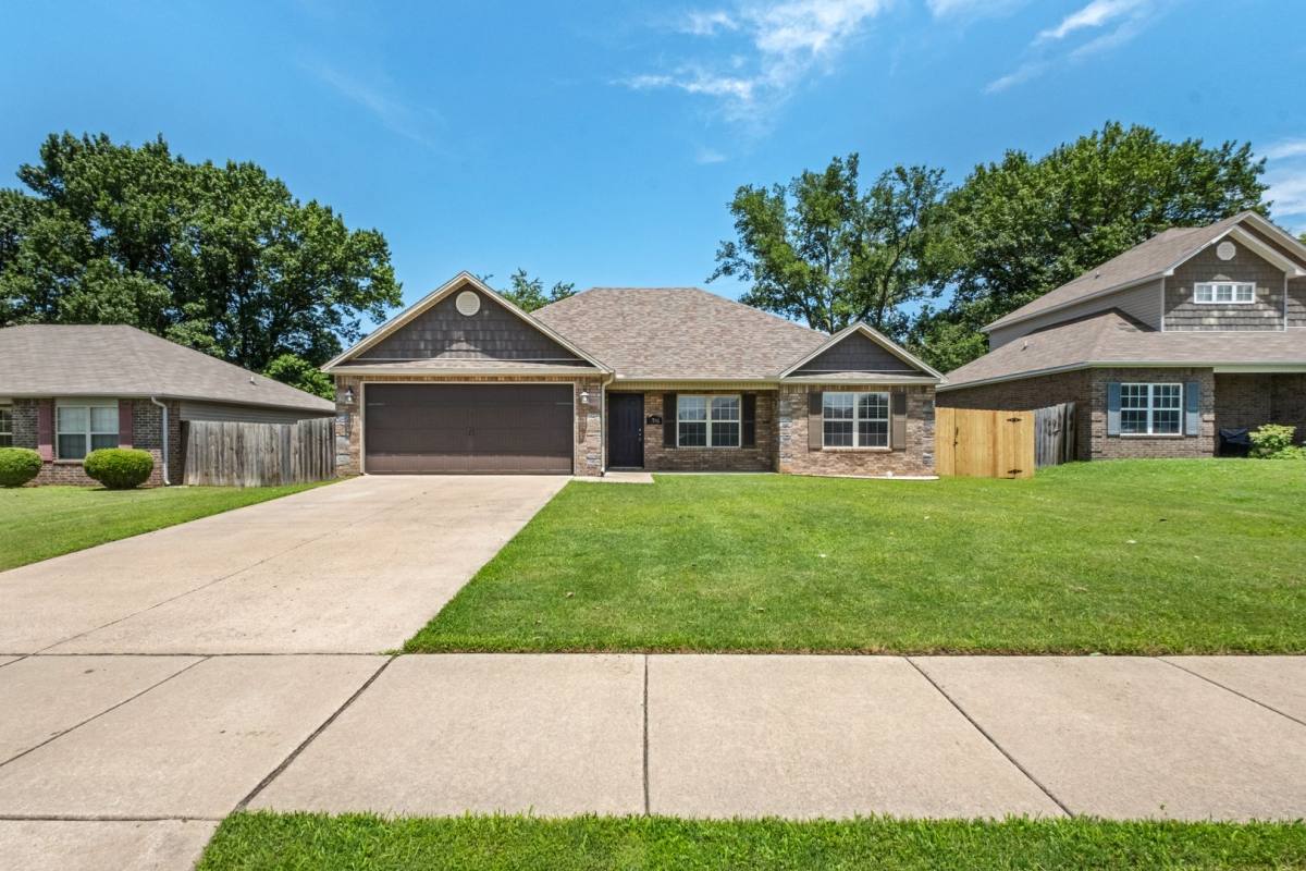 House for rent at 4706 SW Fieldstone Blvd, Bentonville, AR 72712