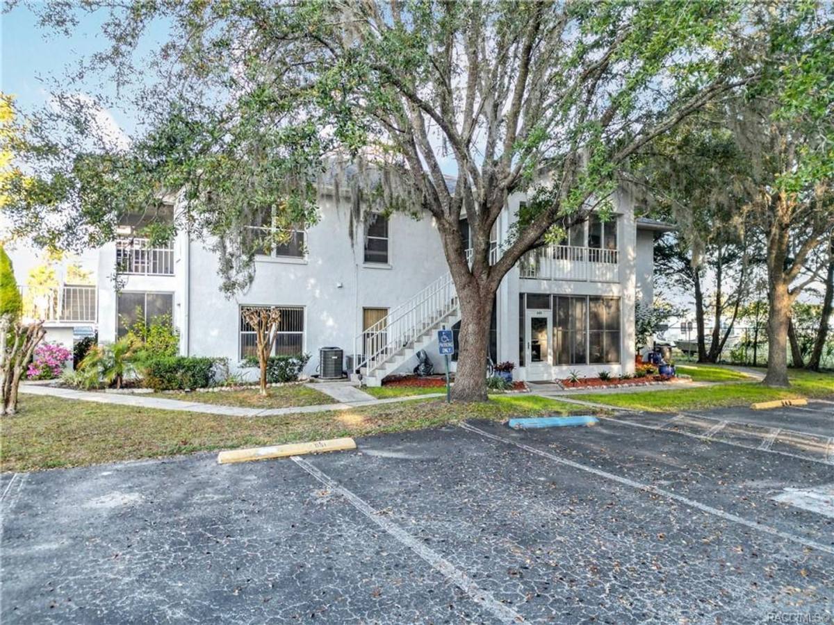 Condo for rent at 949 SE Mayo, Crystal River, FL 34429