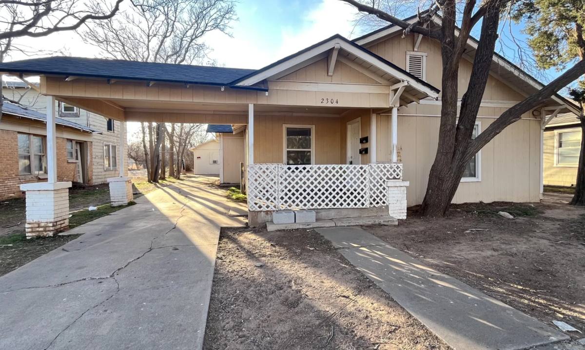 Apartment for rent at 2304 Ave U, Lubbock, TX 79411