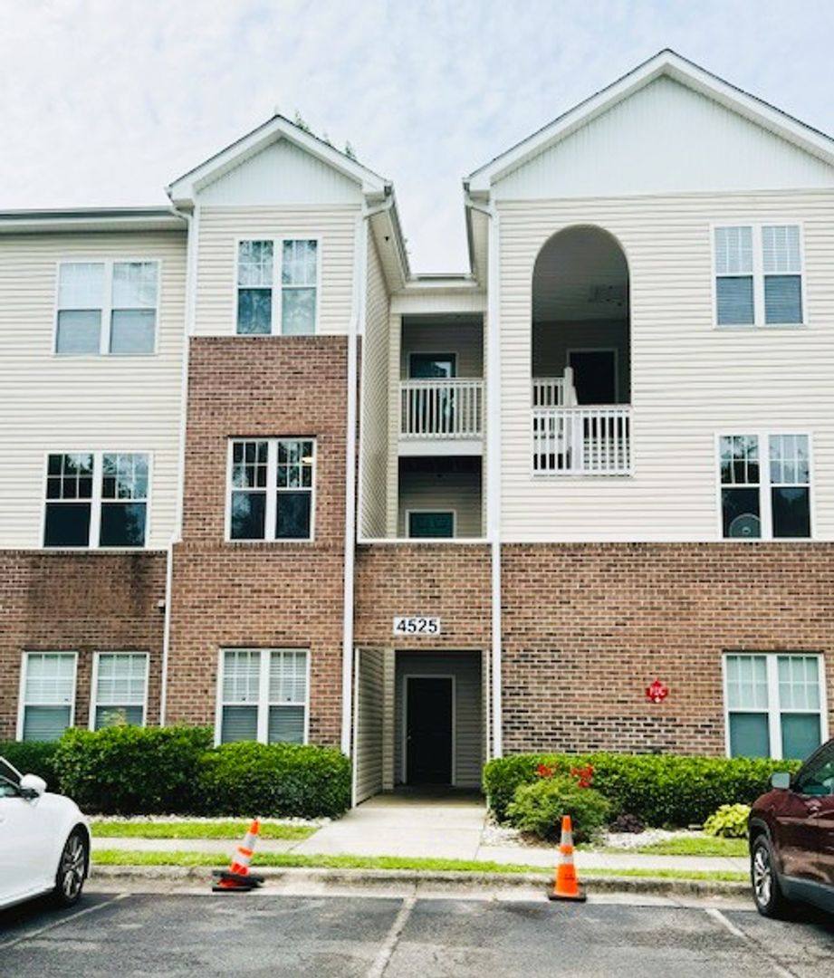 Apartment for rent at 4525 Sagedale Dr, Wilmington, NC 28405