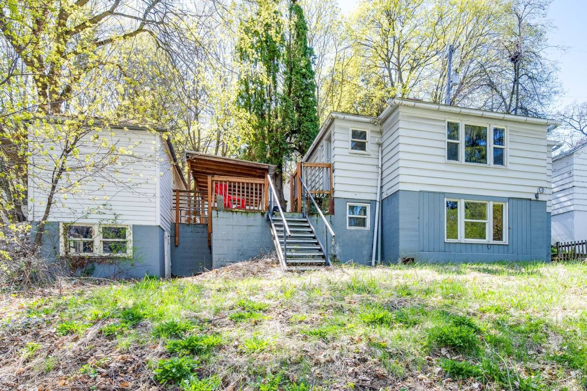 House for rent at 720 NE Illinois St, Pullman, WA 99163