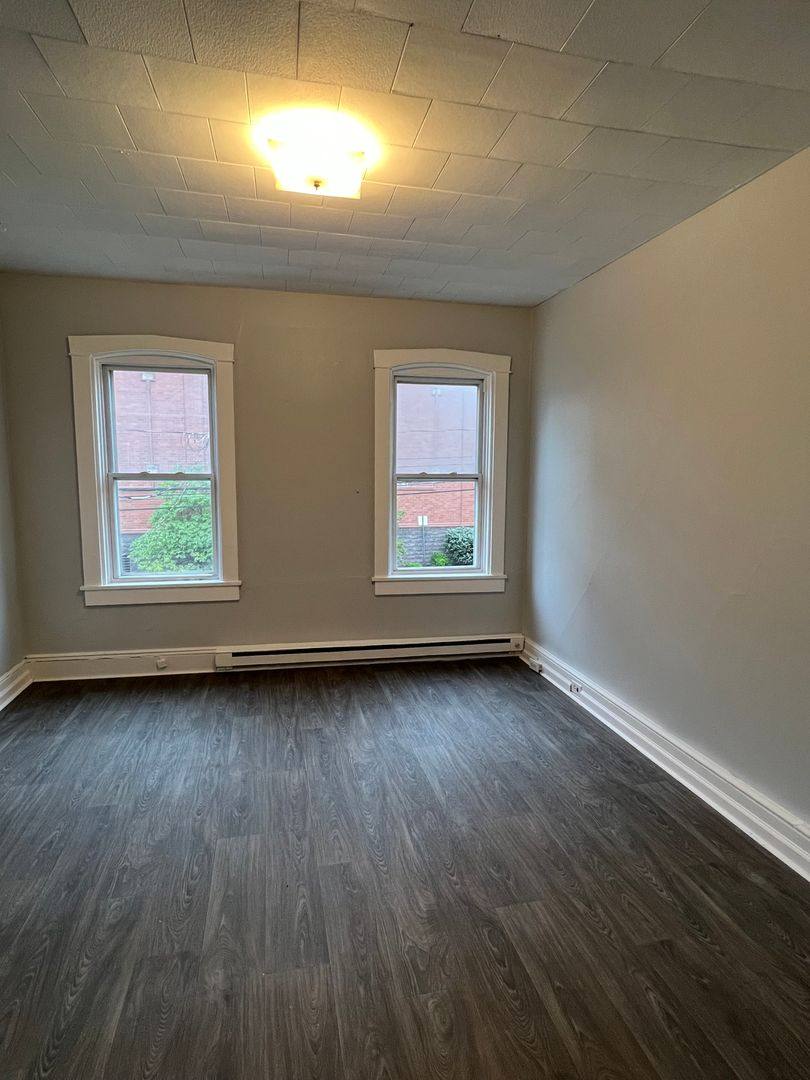 Apartment for rent at 635 Manor St, Lancaster, PA 17603