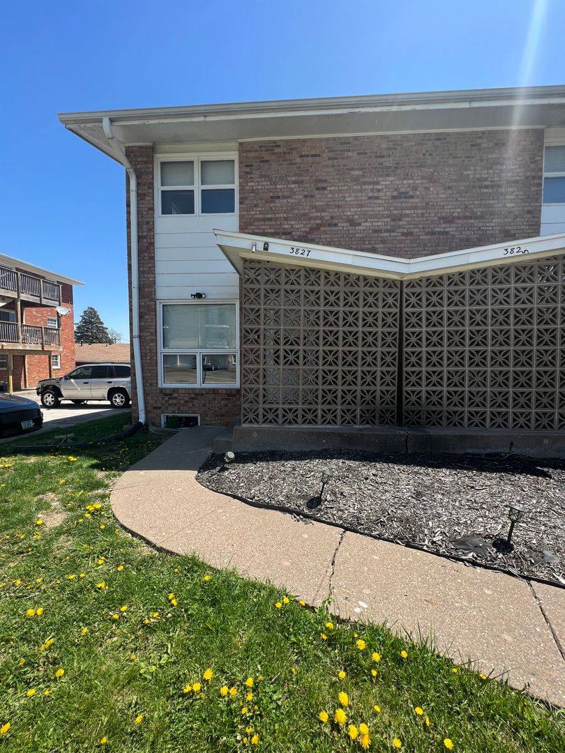 Apartment for rent at 3821-3871 Mississippi Ave, Davenport, IA 52807