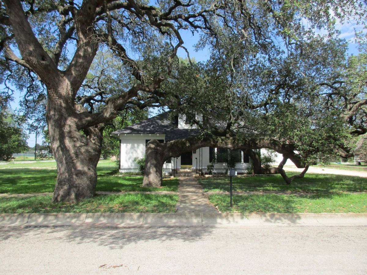 House for rent at 606 S Broad, Lampasas, TX 76550