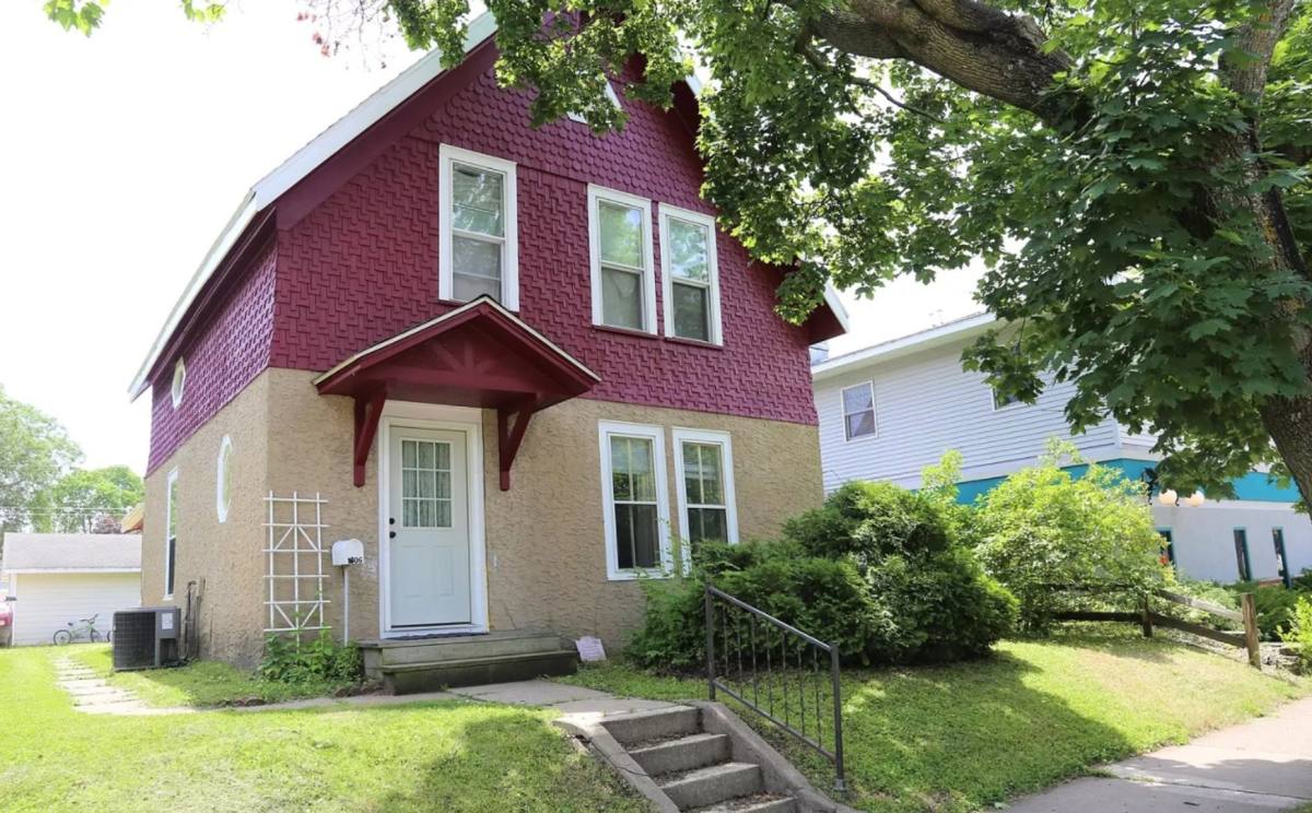1606 Jackson St, La Crosse, WI 54601