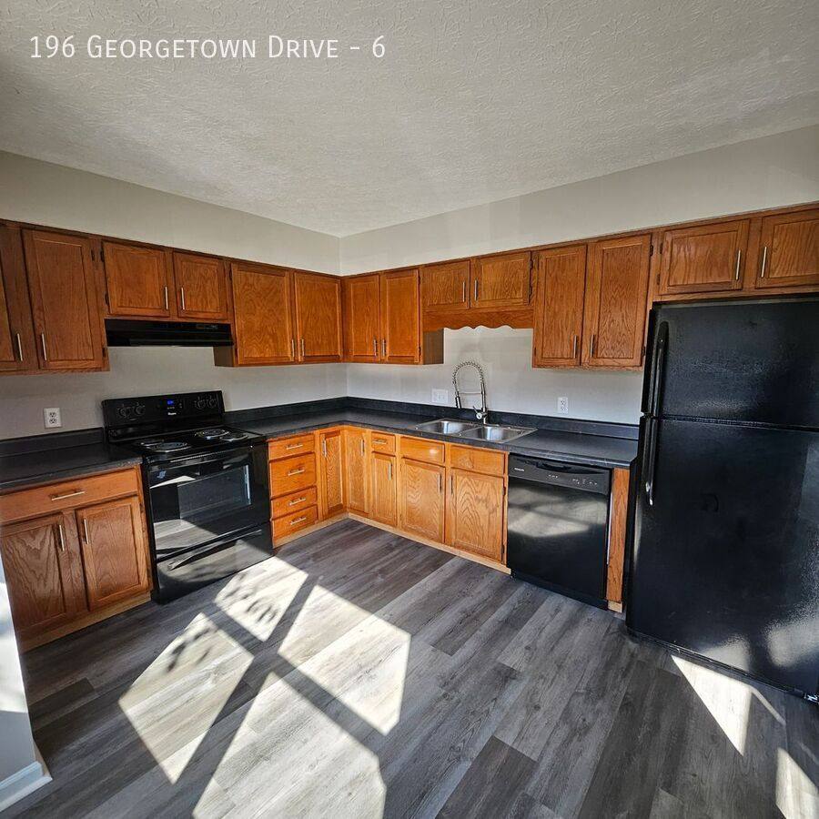 Townhouse for rent at 196 Georgetown Dr #6, Delaware, OH 43015