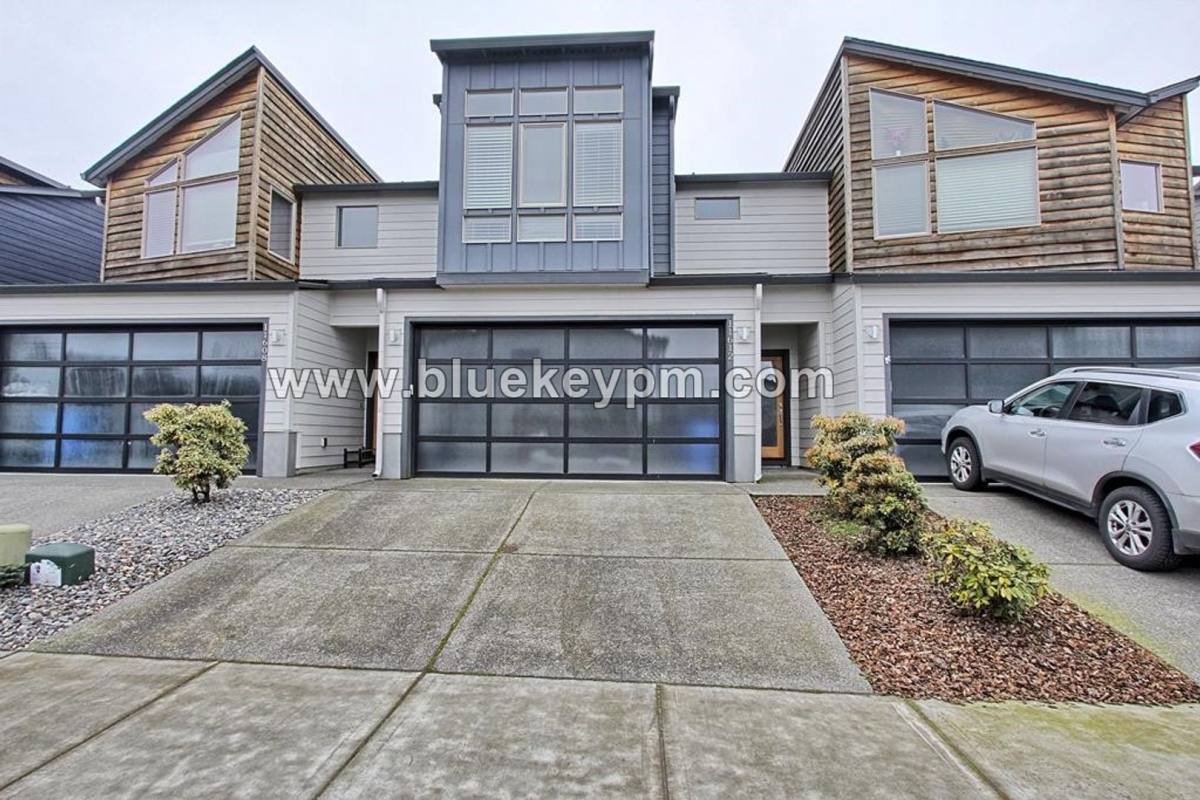 Townhouse for rent at 11612 NE 122nd Place, Vancouver, WA 98682
