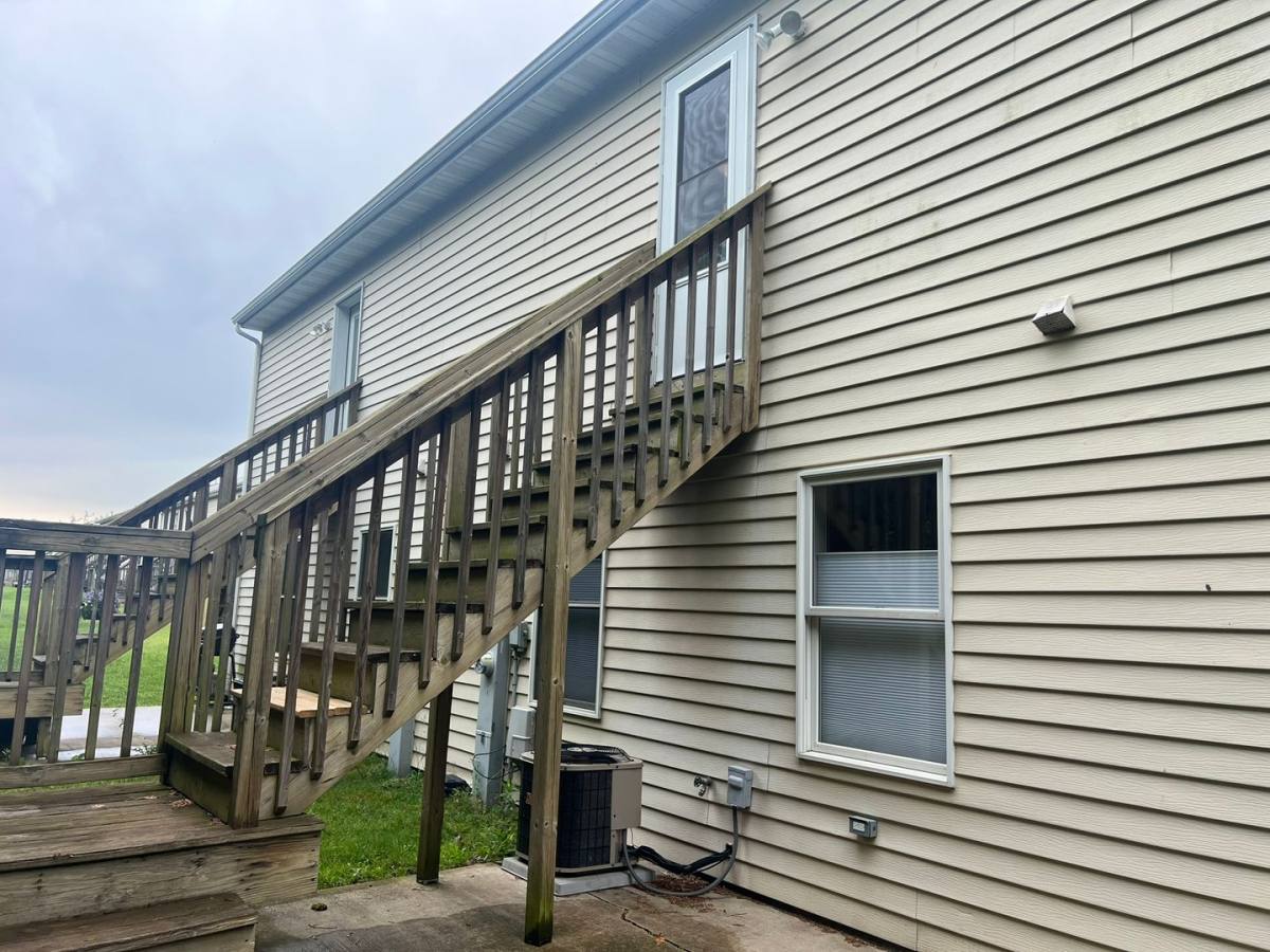 House for rent at 1537 Stonefield Dr, Dekalb, IL 60115