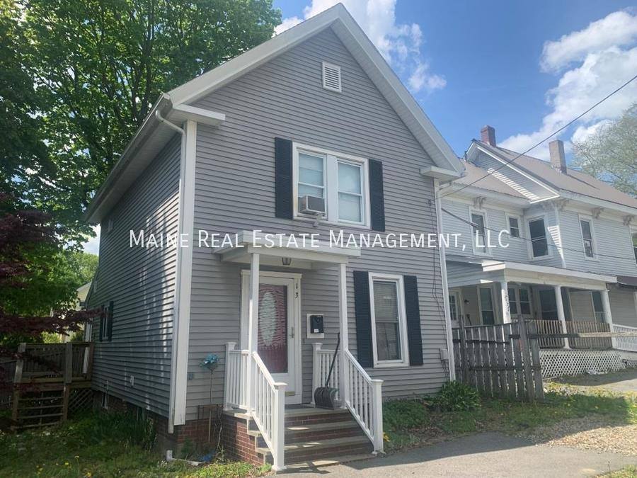 House for rent at 13 6th St, Bangor, ME 04401