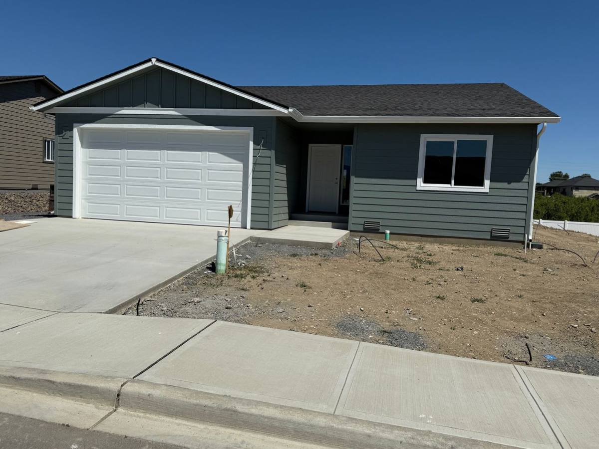 House for rent at 345 S Newton Ave, East Wenatchee, WA 98802