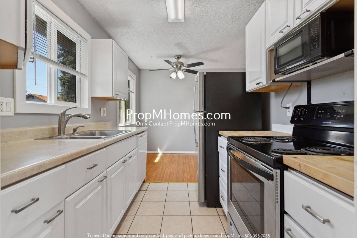 Apartment for rent at 6089 SW Valley Ave, Beaverton, OR 97008