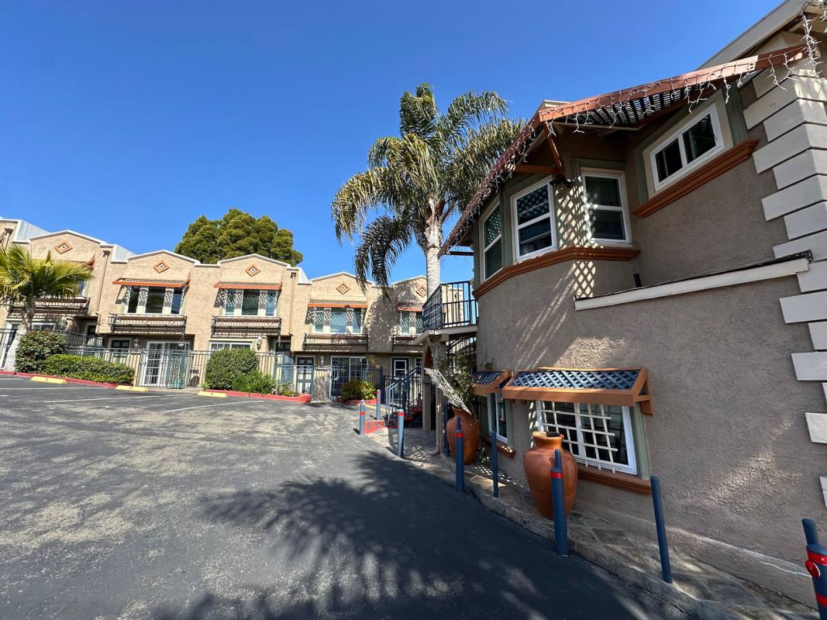 Apartment for rent at 10701 San Pablo Ave, El Cerrito, CA 94530