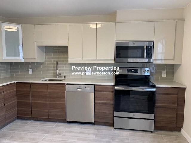 Townhouse for rent at 47 Union St #P, Brighton, MA 02135