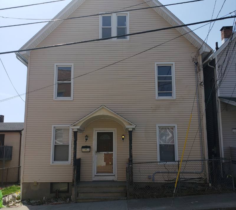 Apartment for rent at 10 6th St #3rd, Derby, CT 06418
