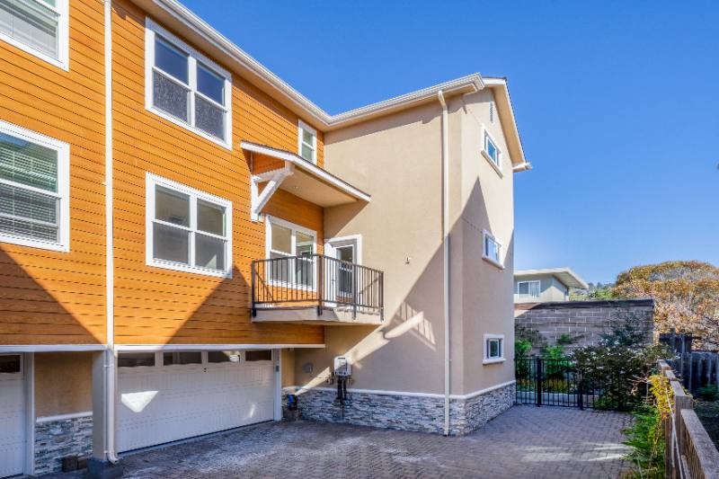 Townhouse for rent at 938 Kearney St #C, El Cerrito, CA 94530