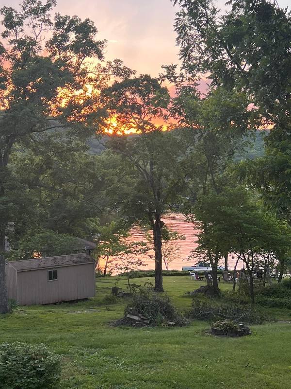 House for rent at 1546 Hideaway Rd, Galena, MO 65656