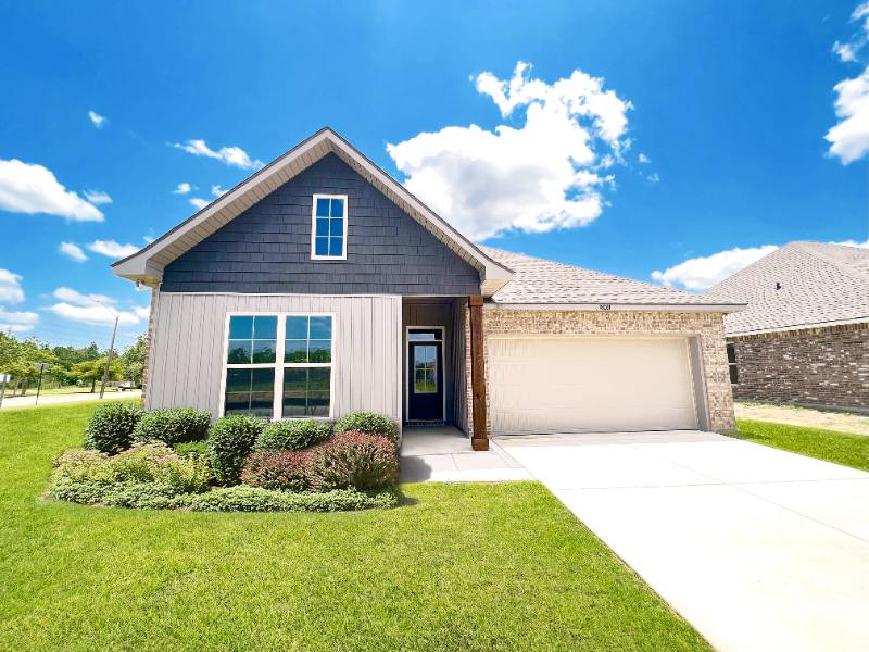 House for rent at 18031 Evergreen Dr, Gulfport, MS 39503