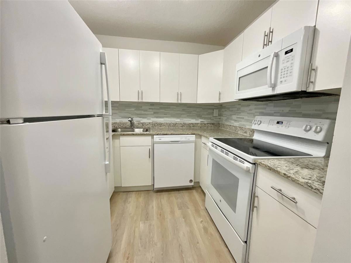 House for rent at 9517 Fontainebleau Blvd, Miami, FL 33172