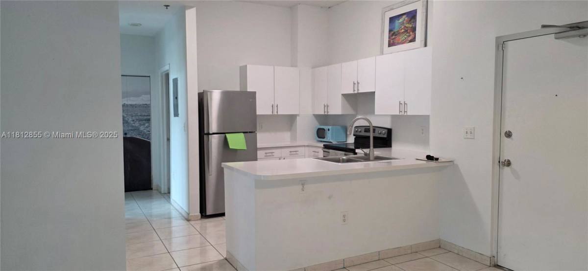House for rent at 104 SW 9th St #206, Miami, FL 33130