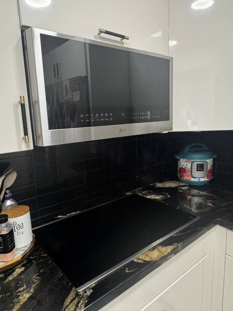 Apartment for rent at 7120 Fairway Dr, Hialeah, FL 33014